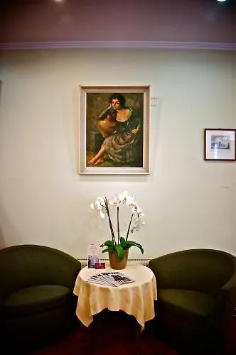 本特利酒店 Schaerbeek 2*,  比利时